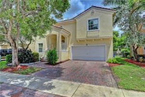 723 NW 126th Ave, Coral Springs, FL 33071, Sold 09/24/20