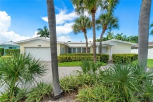749 NE 70th St, Boca Raton, FL 33487, Sold 01/19/21