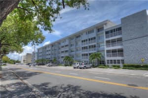 329 SE 3rd St #303t, Hallandale Beach, FL 33009, Sold 03/26/21