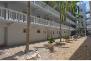 329 SE 3rd St #303t, Hallandale Beach, FL 33009, Sold 03/26/21