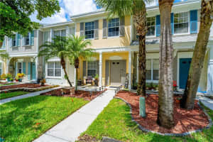7835 Sanibel Dr, Tamarac, FL 33321, Sold 12/08/20