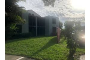 214 Lake Pointe Dr, Oakland Park, FL 33309, Sold 11/13/20