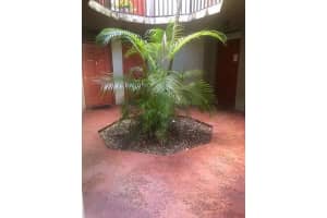 214 Lake Pointe Dr, Oakland Park, FL 33309, Sold 11/13/20