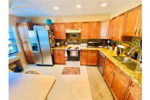 8461 NW 78th Ct, Tamarac, FL 33321, Sold 12/18/20