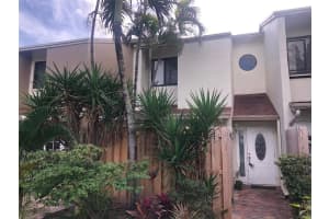 309 City View Dr, Fort Lauderdale, FL 33311, Sold 03/09/21