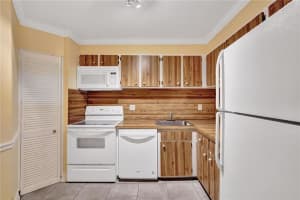 5300 NE 24th Terrace #220c, Fort Lauderdale, FL 33308, Sold 09/29/20