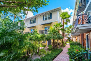 2261 NE 9th Ave, Wilton Manors, FL 33305, Sold 10/01/20