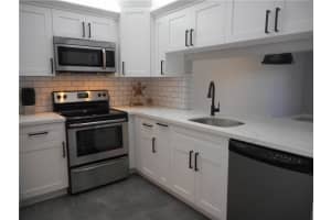 943 NW 52nd St, Pompano Beach, FL 33064, Sold 10/09/20