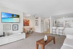 2200 NE 33rd Ave #14f, Fort Lauderdale, FL 33305, Sold 10/15/20