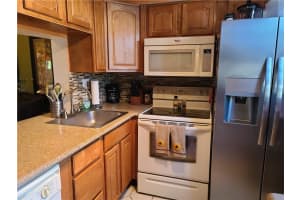 2753 S Oakland Forest Dr, Oakland Park, FL 33309, Sold 01/15/21