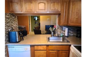 2753 S Oakland Forest Dr, Oakland Park, FL 33309, Sold 01/15/21