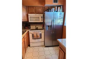 2753 S Oakland Forest Dr, Oakland Park, FL 33309, Sold 01/15/21