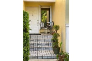 6870 SW 45th Ln, Miami, FL 33155, Sold 11/06/20