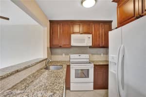 410 SE 2nd Ave, Deerfield Beach, FL 33441, Sold 10/21/20