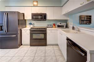 7735 Sanibel Dr, Tamarac, FL 33321, Sold 11/12/20
