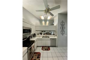 8213 NW 70th St, Tamarac, FL 33321, Sold 12/23/20