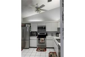 8213 NW 70th St, Tamarac, FL 33321, Sold 12/23/20