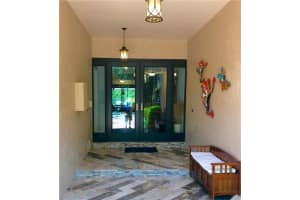 5986 Paradise Point Dr, Palmetto Bay, FL 33157, Sold 01/29/21