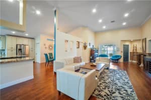 5543 Pine Cir, Coral Springs, FL 33067, Sold 11/18/20