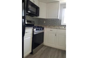 6877 NW 30th St, Sunrise, FL 33313, Sold 01/14/21