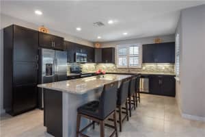 5223 Kingfisher Wy, Davie, FL 33314, Sold 04/09/21