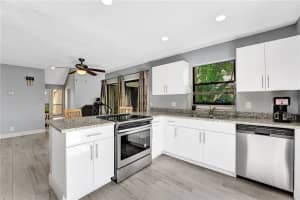 569 Goldenwood Way, Wellington, FL 33414, Sold 10/20/20