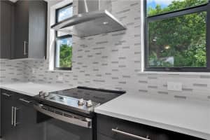 625 NE 22nd Dr, Wilton Manors, FL 33305, Sold 03/30/21
