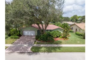 2427 NW 30th St, Boca Raton, FL 33431, Sold 02/01/21