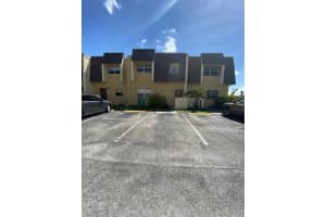 5852 Blueberry Ct, Lauderhill, FL 33313, Sold 02/18/21