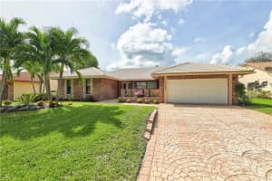 10780 NW 8th Ct, Coral Springs, FL 33071, Sold 11/05/20