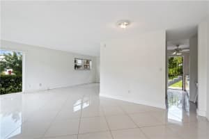 1060 SE 14th Pl #16a, Fort Lauderdale, FL 33316, Sold 11/13/20
