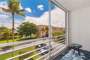 608 NE 2nd St, Dania Beach, FL 33004, Sold 01/25/21