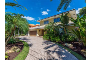 23 Castle Harbor Isle Dr, Fort Lauderdale, FL 33308, Sold 04/09/21