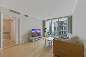 350 SE 2nd St, Fort Lauderdale, FL 33301, Sold 04/23/21