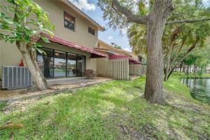 9010 Vineyard Lake Dr, Plantation, FL 33324, Sold 10/30/20