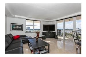1 Las Olas Cir, Fort Lauderdale, FL 33316, Sold 12/09/20