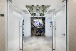 333 Las Olas Way, Fort Lauderdale, FL 33301, Sold 04/23/21