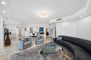 333 Las Olas Way, Fort Lauderdale, FL 33301, Sold 04/23/21