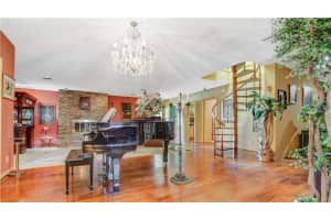 1811 NE 23rd Ave, Fort Lauderdale, FL 33305, Sold 11/09/20