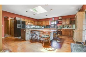 1811 NE 23rd Ave, Fort Lauderdale, FL 33305, Sold 11/09/20