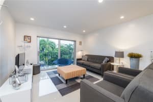 801 W Oakland Park Blvd, Oakland Park, FL 33311, Sold 12/08/20