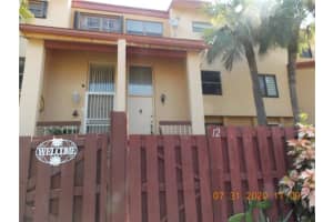 371 W Park Dr, Miami, FL 33172, Sold 12/23/20