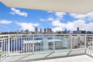 437 Golden Isles Dr #15i, Hallandale Beach, FL 33009, Sold 12/08/20