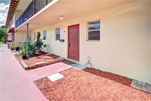 6663 SW 41st Ct, Davie, FL 33314, Sold 11/12/20