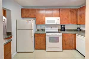 6663 SW 41st Ct, Davie, FL 33314, Sold 11/12/20