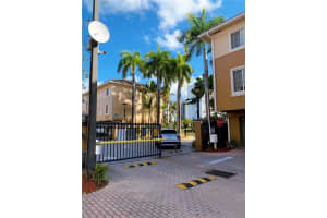2871 NE 185th St, Aventura, FL 33180, Sold 12/03/20