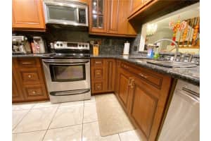 20908 Leeward Ct, Miami, FL 33180, Sold 04/14/21