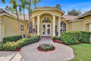 120 Silver Bell Cresent, Royal Palm Beach, FL 33411, Sold 11/25/20