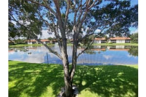 10439 S Circle Lake Dr, Boynton Beach, FL 33437, Sold 03/06/21