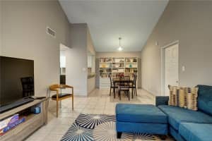 3007 N Oakland Forest Dr, Oakland Park, FL 33309, Sold 12/11/20